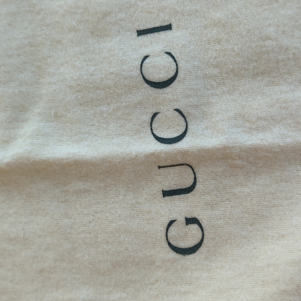 Gucci - Picture 2 of 5